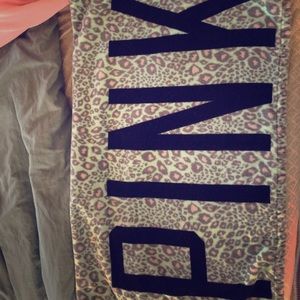 Victoria's Secret Pink Towel Set