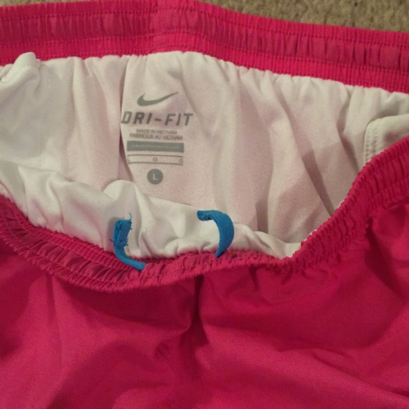 Nike Shorts - Picture 2 of 3