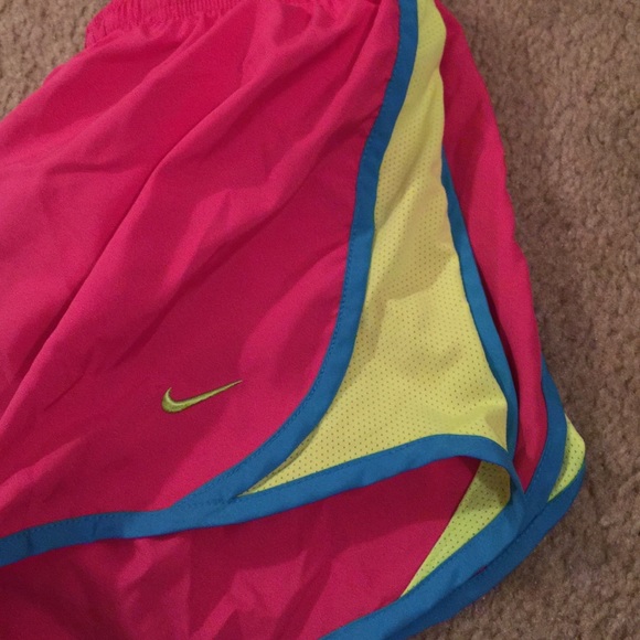 Nike Shorts - Picture 3 of 3