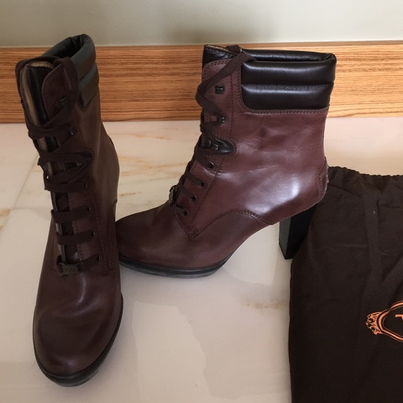 Tod's Brown ankle boots - Picture 1 of 3