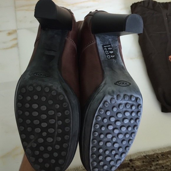 Tod's Brown ankle boots - Picture 2 of 3