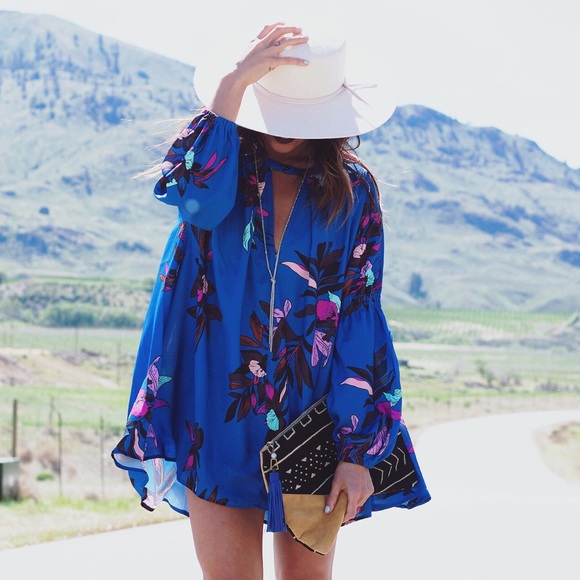 MEET YOUR POSHER :: SABRINA - Picture 3 of 4