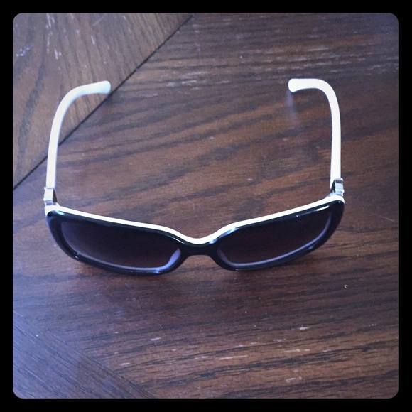 white/black Chanel sunglasses