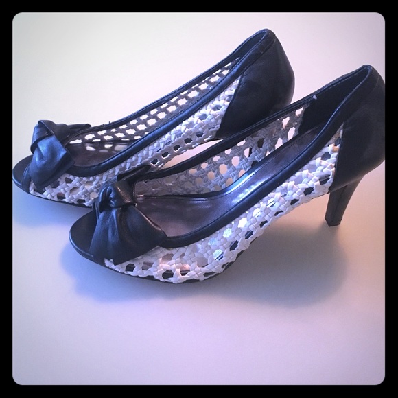 Alfani Shoes - Adorable Alfani peep-toe pumps!