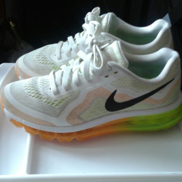 Airmax sneakers Final Price