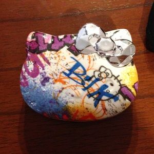 Hello kitty palette put offer