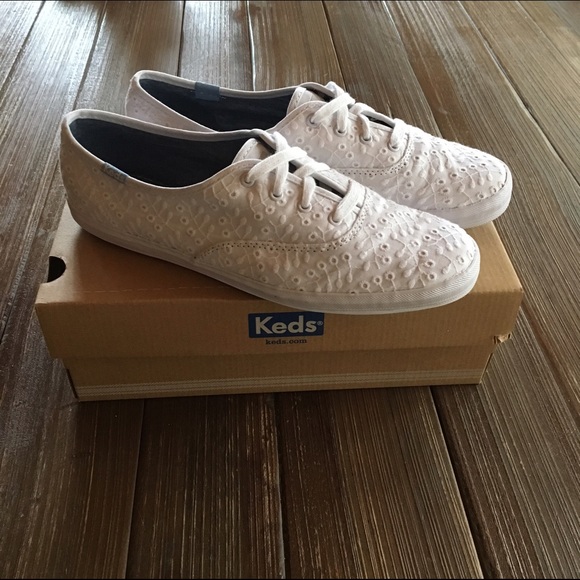Like New White Eyelet Keds