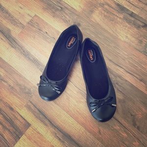 Black non slip flats