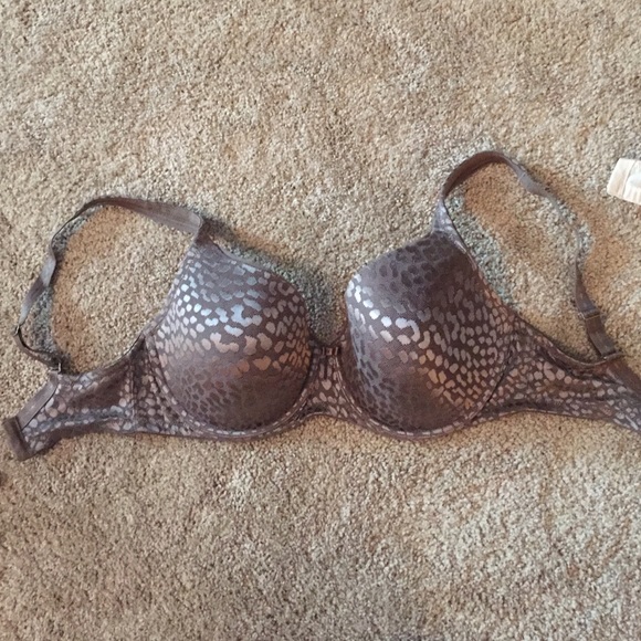 32DDD beautiful Gray leopard print soma bra