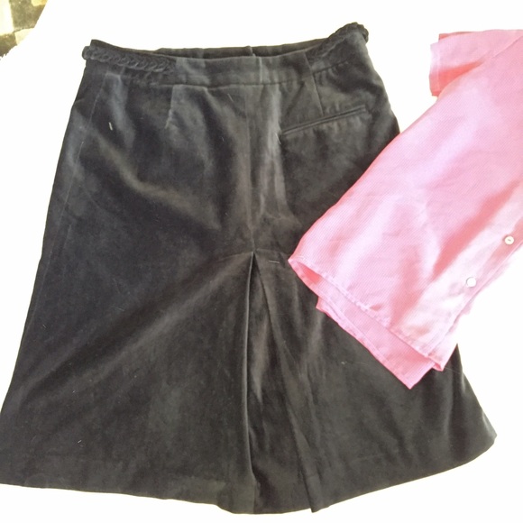 Black velvet kick-pleat skirt H&M