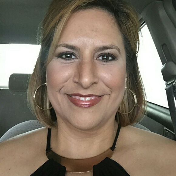 Meet your Posher, Rita - Picture 1 of 1