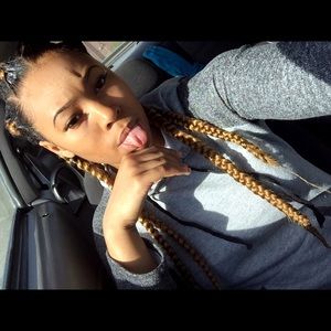 Meet your Posher, Kam