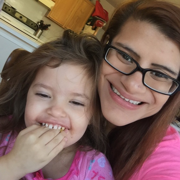 Meet your Posher, Juanita - Picture 4 of 4