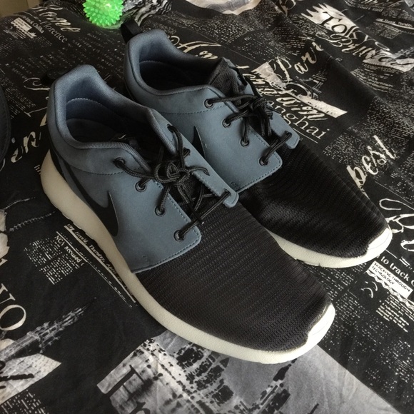 Nike Shoes Matte Grey And Black Roshe Runs Poshmark