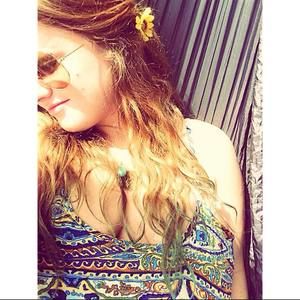 Meet your Posher, Lacey