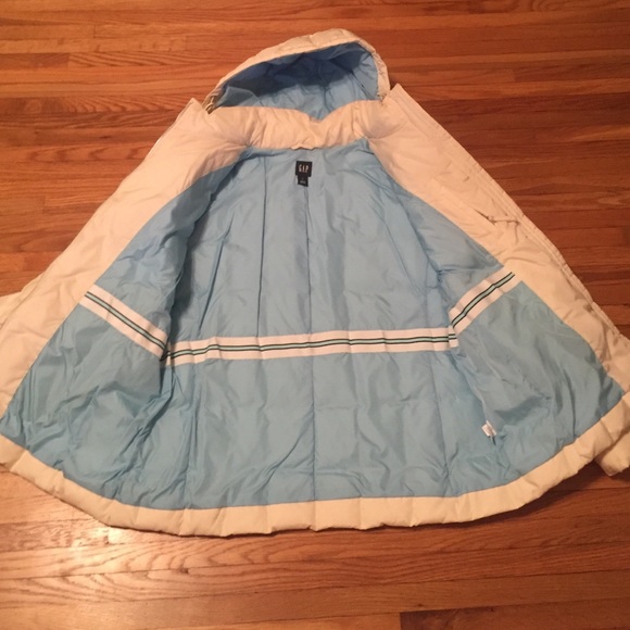 ☃️GAP Puffer Coat - Picture 3 of 3