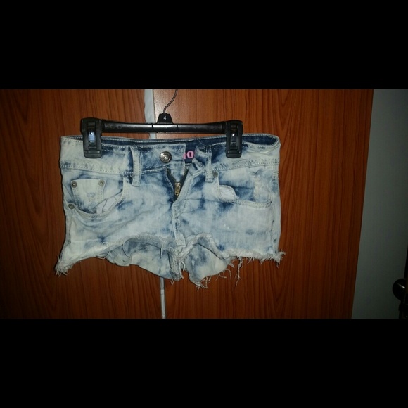 Size 3 Acid wash shorts