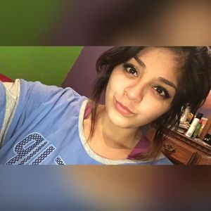 Meet your Posher, Selena