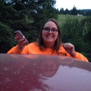 Meet your Posher, Sierra