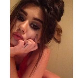 Meet your Posher, Savannah