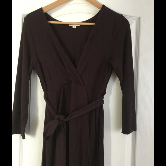 GAP Maternity faux wrap dress size xs plum color