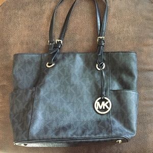 Black Michael Kors Jet Set Tote Bag