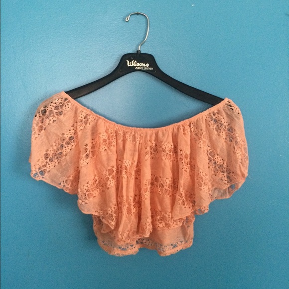 Flowy off-shoulder top - Picture 2 of 3