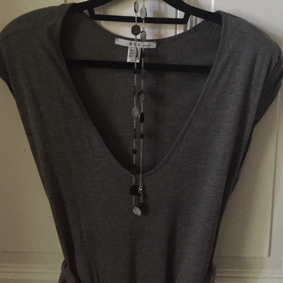 Long black shell (abalone) necklace!