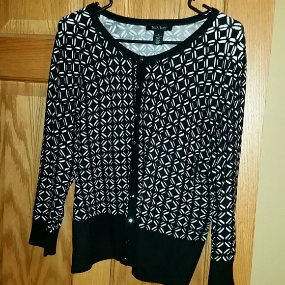 White House Black Market 3/4 sleeve geo print card