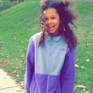 Meet your Posher, Amysia