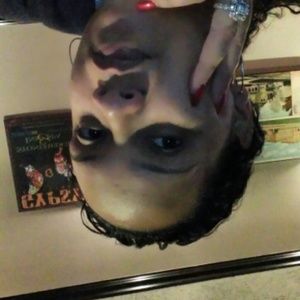 Meet your Posher, Priscilla