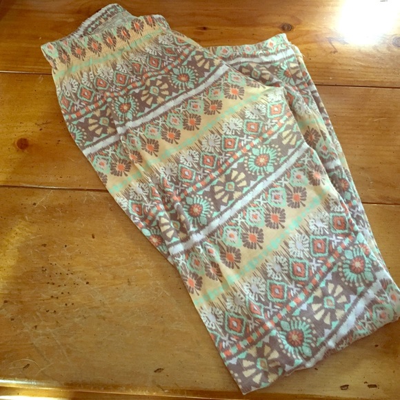 Leggings (tribal print)