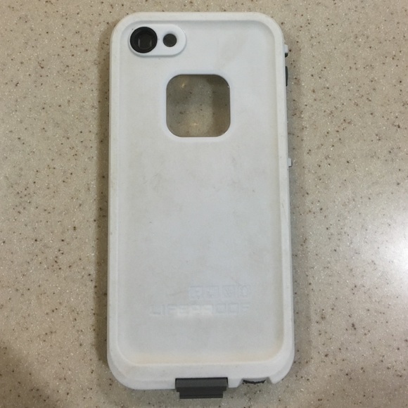iPhone 5 life proof case