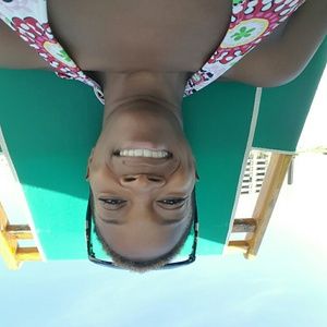 Meet your Posher, Cassandra