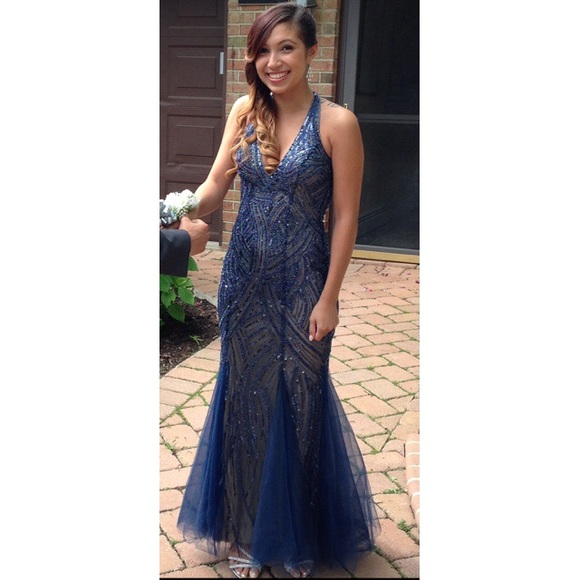 Prom dress - Picture 2 of 2