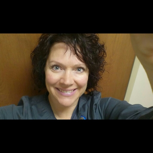 Meet your Posher, Kim - Picture 1 of 1