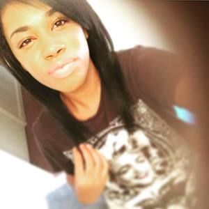 Meet your Posher, Aisha