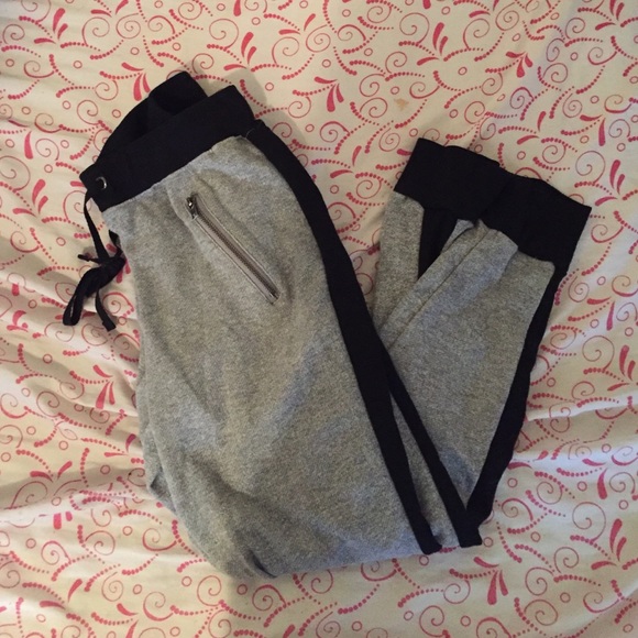 Rue 21 joggers