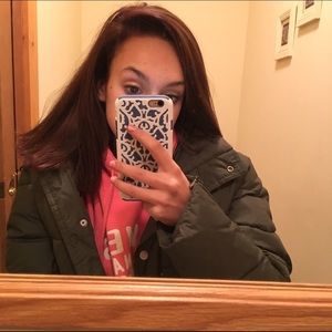 Meet your Posher, Kelly