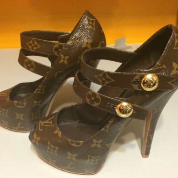 💃🏼👠LOUIS VUITTON Patent Monogram - Picture 1 of 4