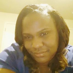 Meet your Posher, Renee