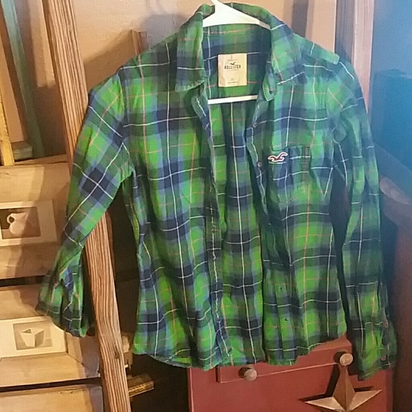 Hollister xs plaid long sleeve flannel shirt!