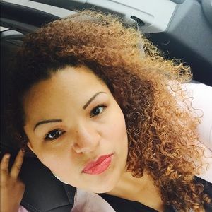 Meet your Posher, Abigail