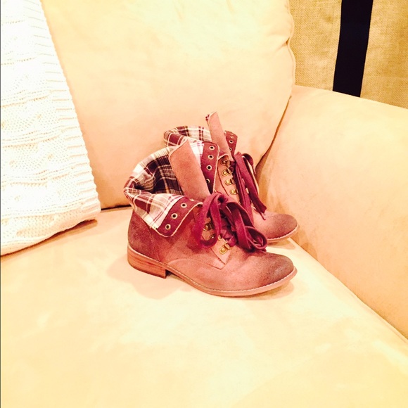 BP boots size 7