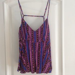 Fun, flirty F21 top never worn!