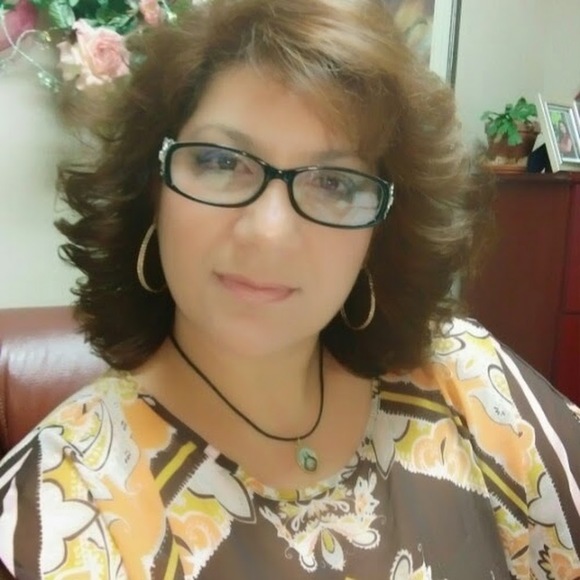 Meet your Posher, Isabel - Picture 1 of 1