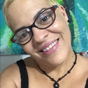 Meet your Posher, Yolanda