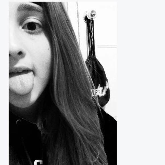 Meet your Posher, Alexis michelle