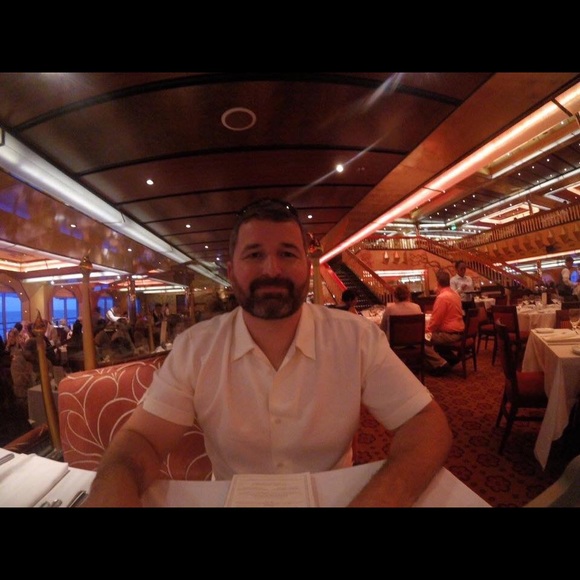 Meet your Posher, Dorian