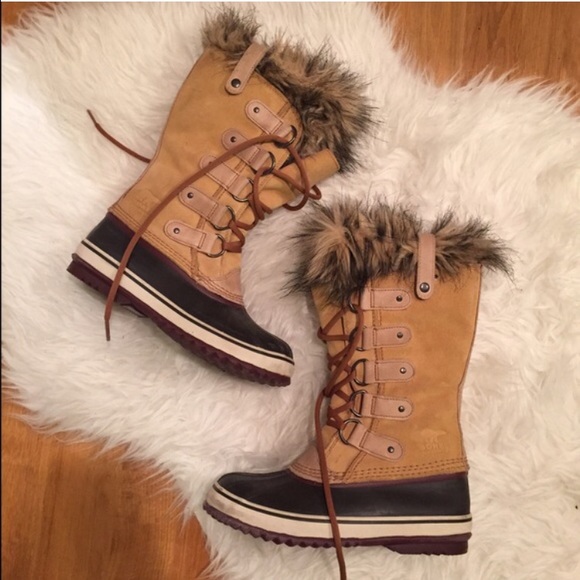 Sorel Joan of arc boots